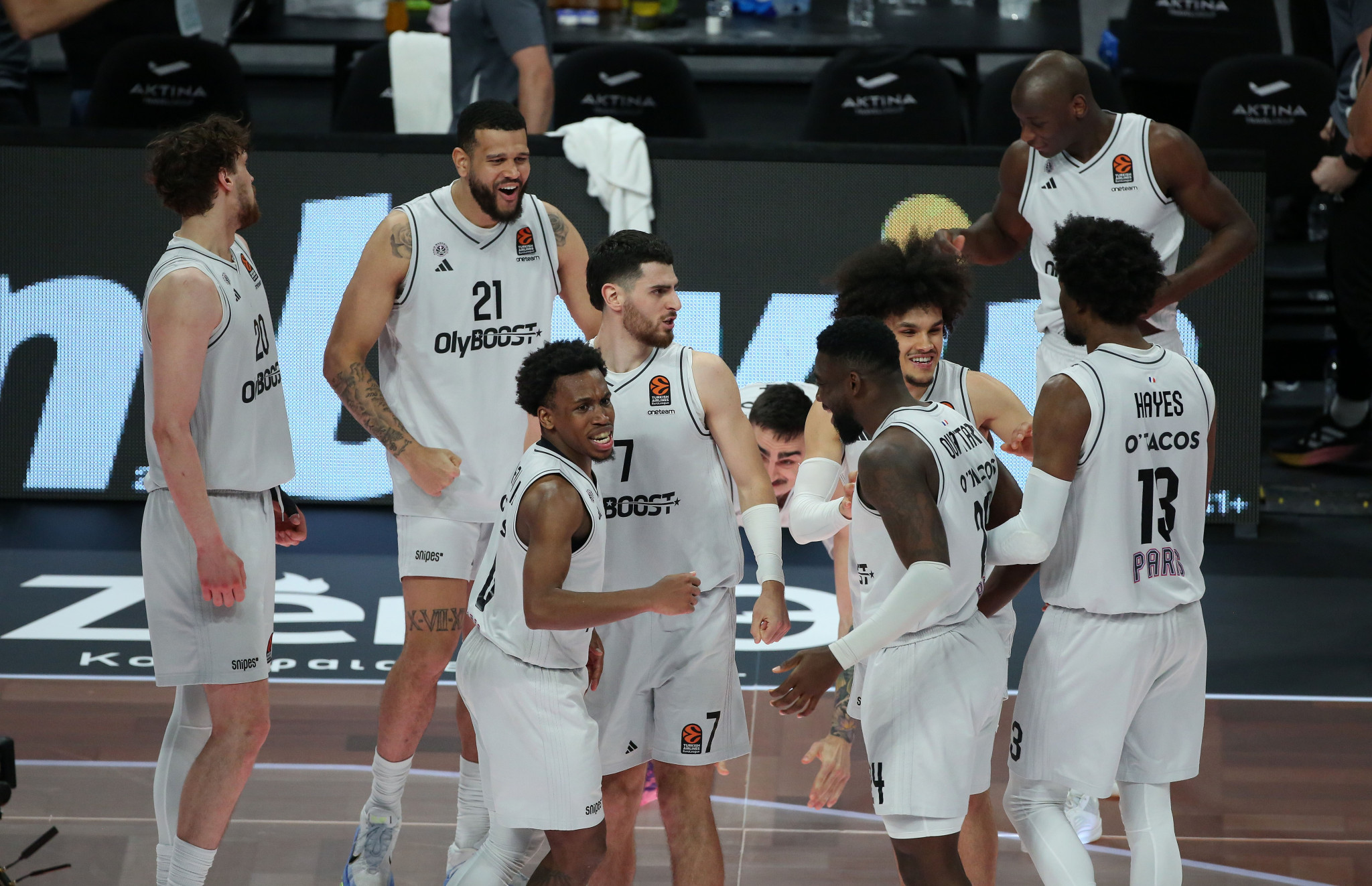 Η Παρί του Σπλίτερ έγραψε ένα «χρυσό» κεφάλαιο στην ιστορία της - Φιέστα και... βασιλιάς Σορτς