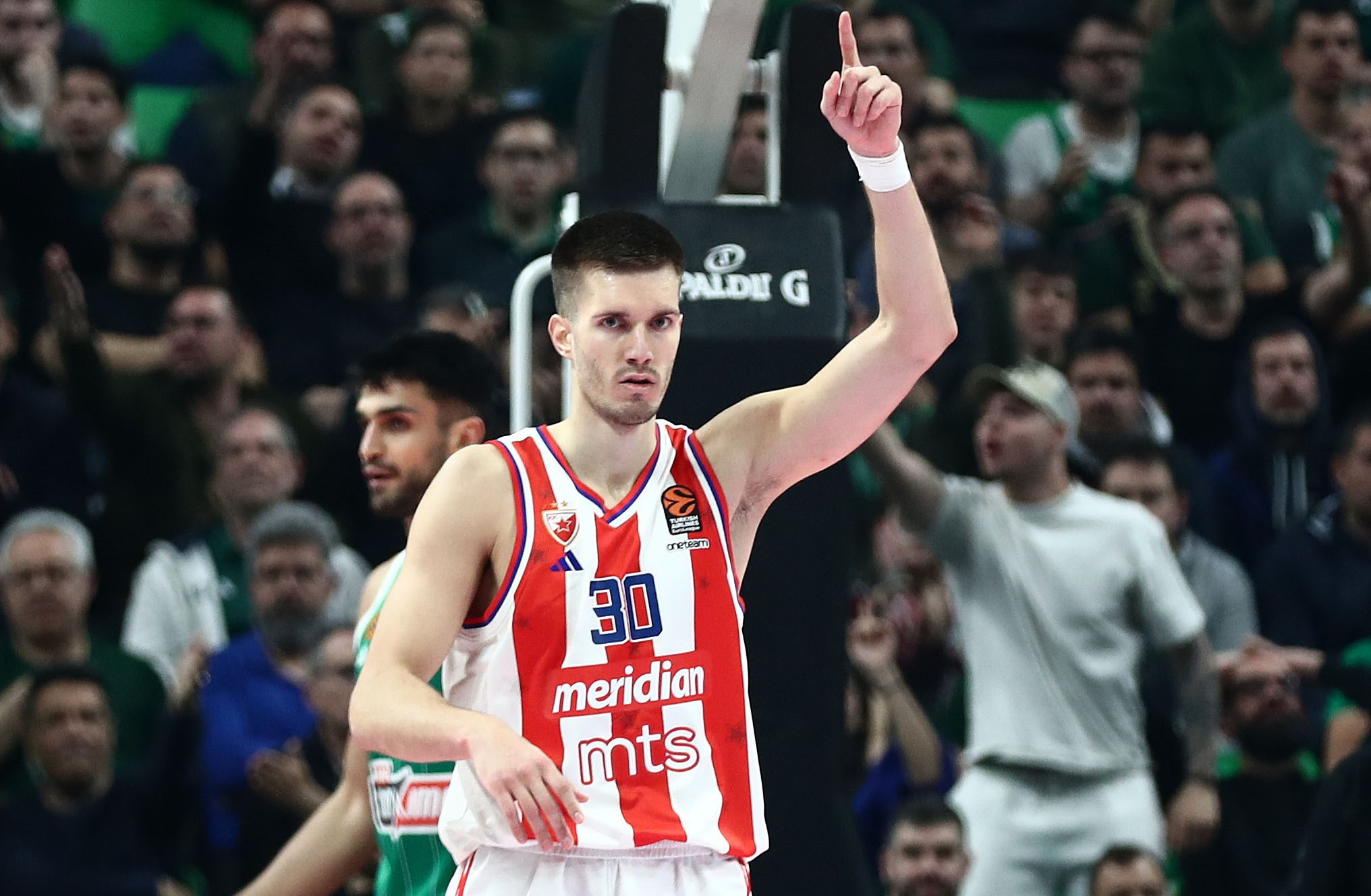 «Συμφώνησαν Ερυθρός Αστέρας-Ολυμπιακός για Πετρούσεφ, θέλει χρόνο ο παίκτης»