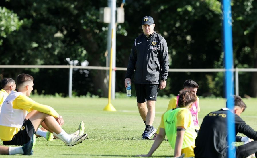 Ο Νίκολιτς μίλησε στους παίκτες μετά την προπόνηση της ΑΕΚ