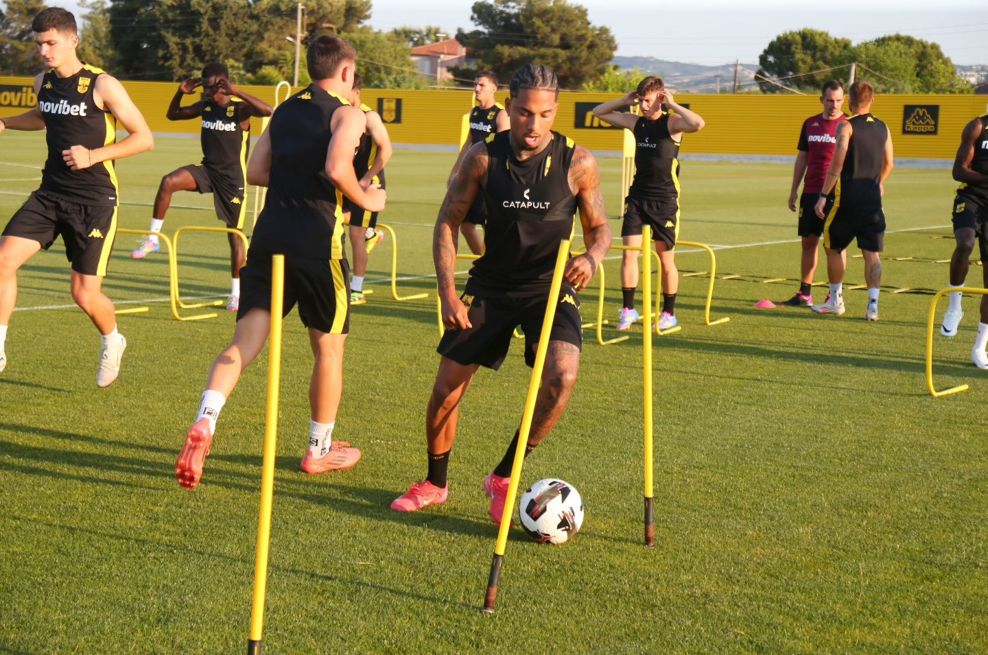 Με Λίβινγκστον, Άντερλεχτ και Άλκμααρ τα φιλικά του Άρη στην Ολλανδία