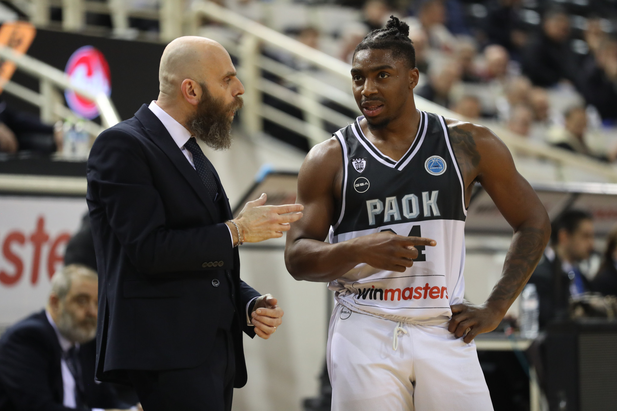 Ο Μάσιμο Καντσελιέρι στο Athletiko: «Ο Μπάρτλεϊ είναι σιωπηλός ηγέτης, κάνει όλα όσα θέλει ένας προπονητής»