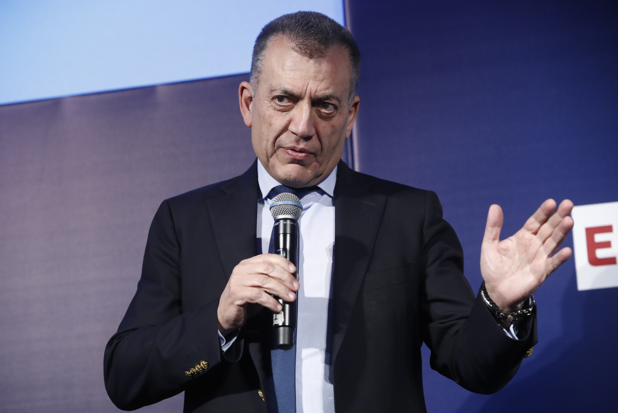 Βρούτσης: «Είμαστε υπέρ του Ολυμπιακού, θα του δώσουμε το ΣΕΦ»