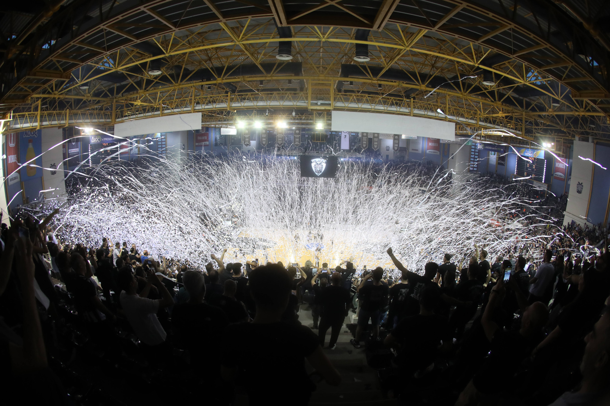 «Η αγάπη δεν μετριέται με νούμερα»: 4.492 διαρκείας έχουν «εξαφανίσει» οι φίλοι του ΠΑΟΚ