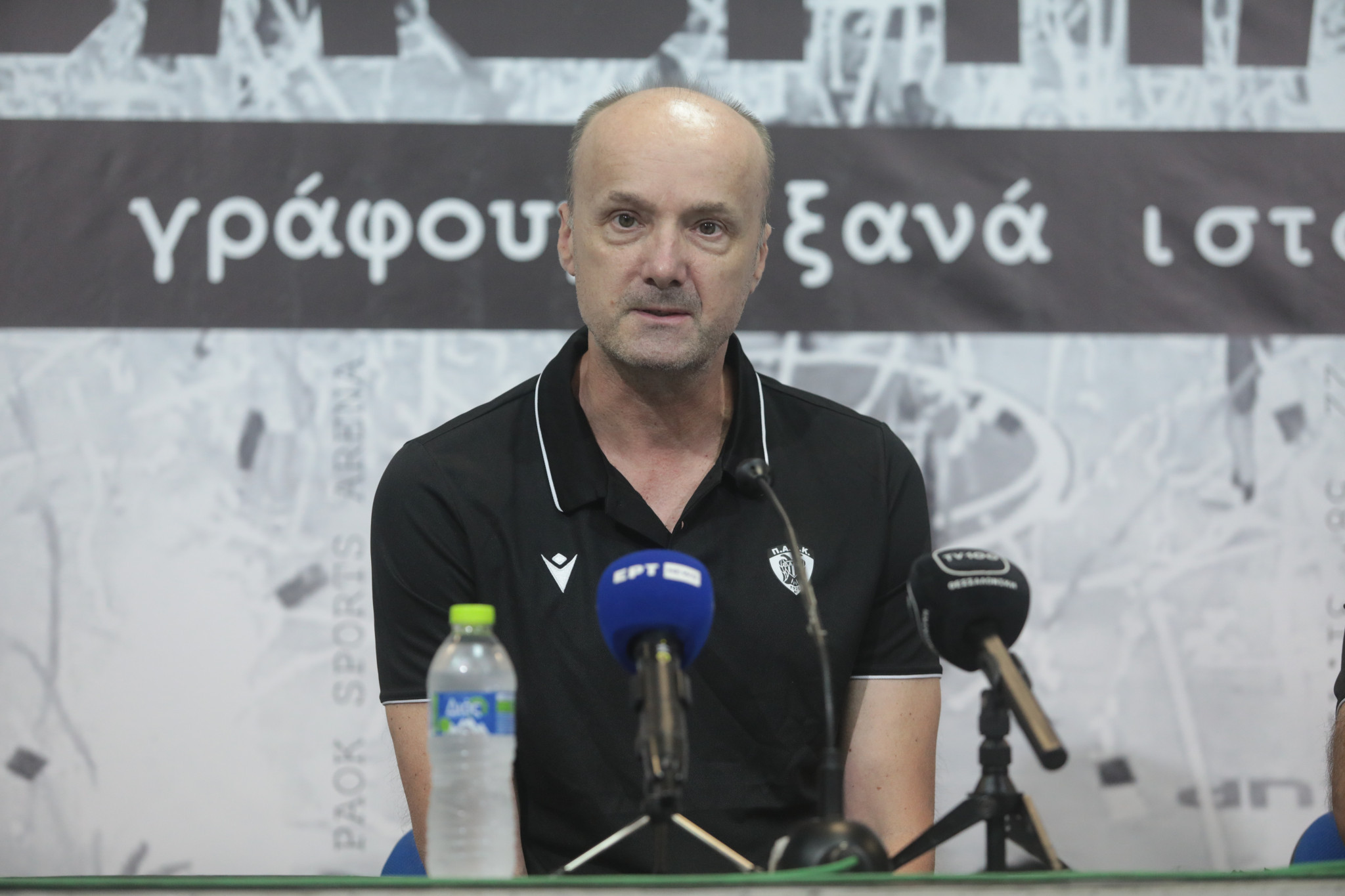 Ζντοβτς: «Οι παίκτες μου είναι οι καλύτεροι» - Τι είπε για τις διοικητικές εξελίξεις