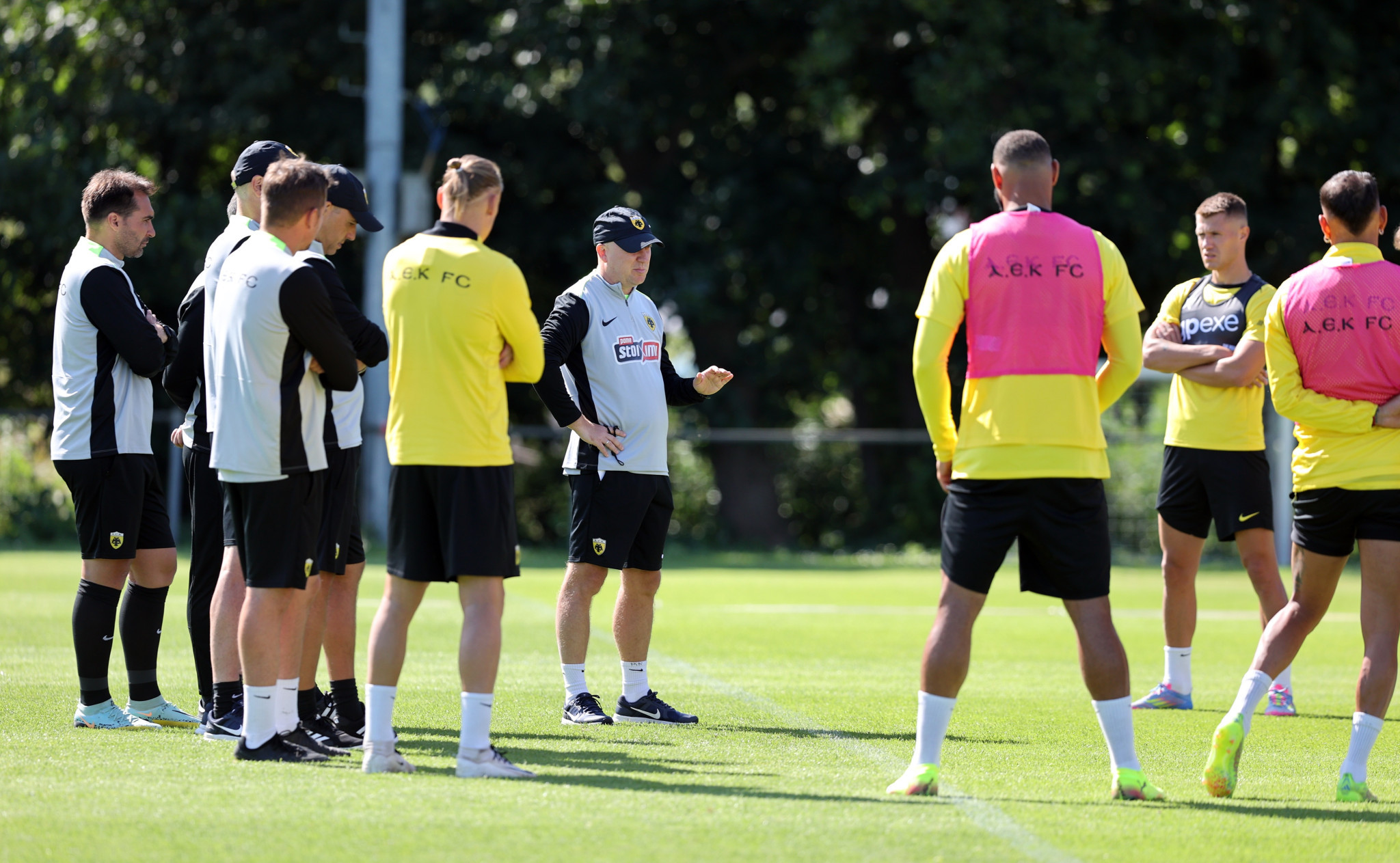 Το δίδυμο Ρέλβας-Μουκουντί στα στόπερ, Ζίνι-Πιερό στην επίθεση και ο... Γκατσίνοβιτς