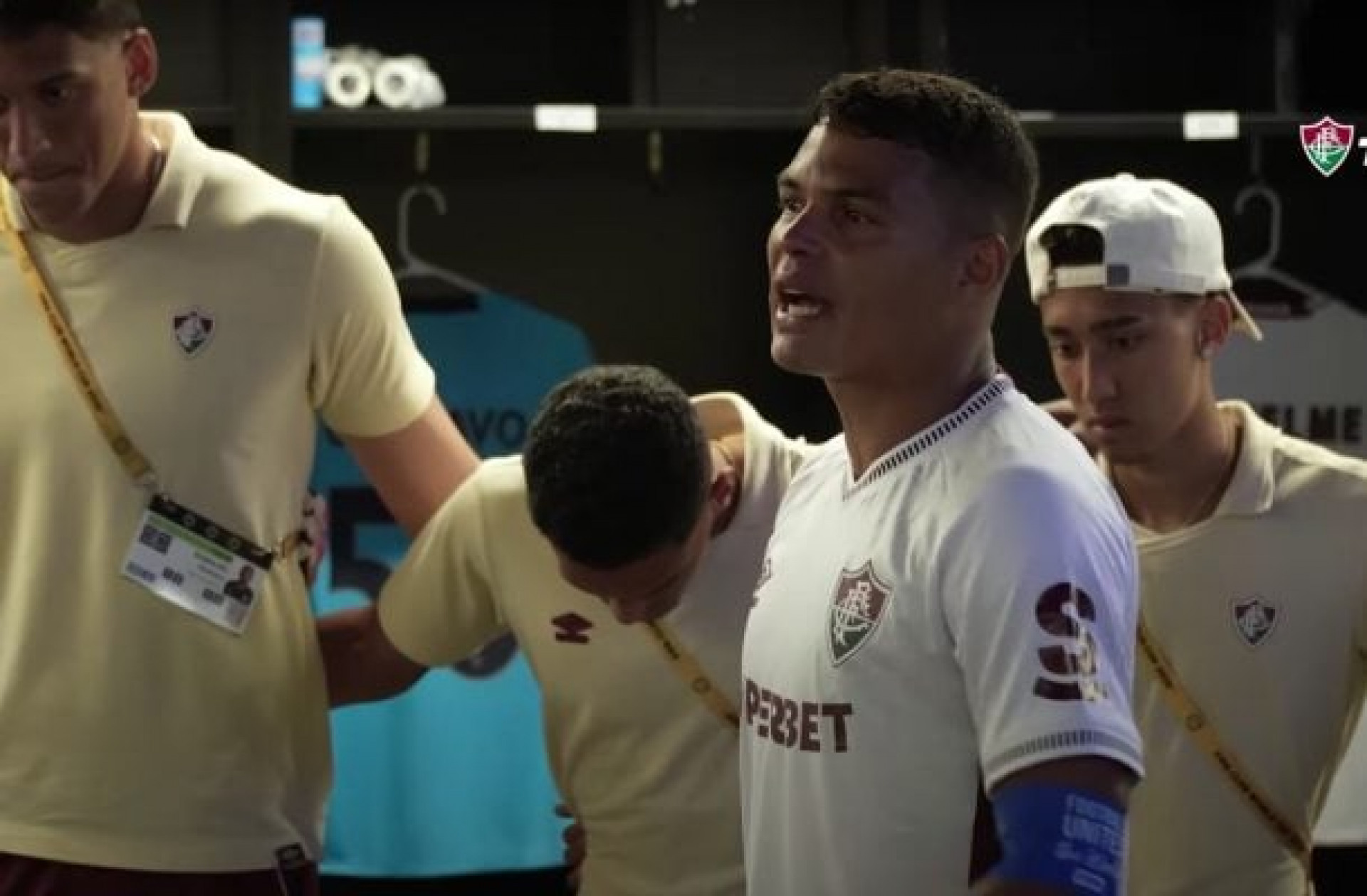 Ραγίζει καρδιές η ομιλία του Τιάγκο Σίλβα - Εβαλε τα κλάματα για την απώλεια του πατριού του