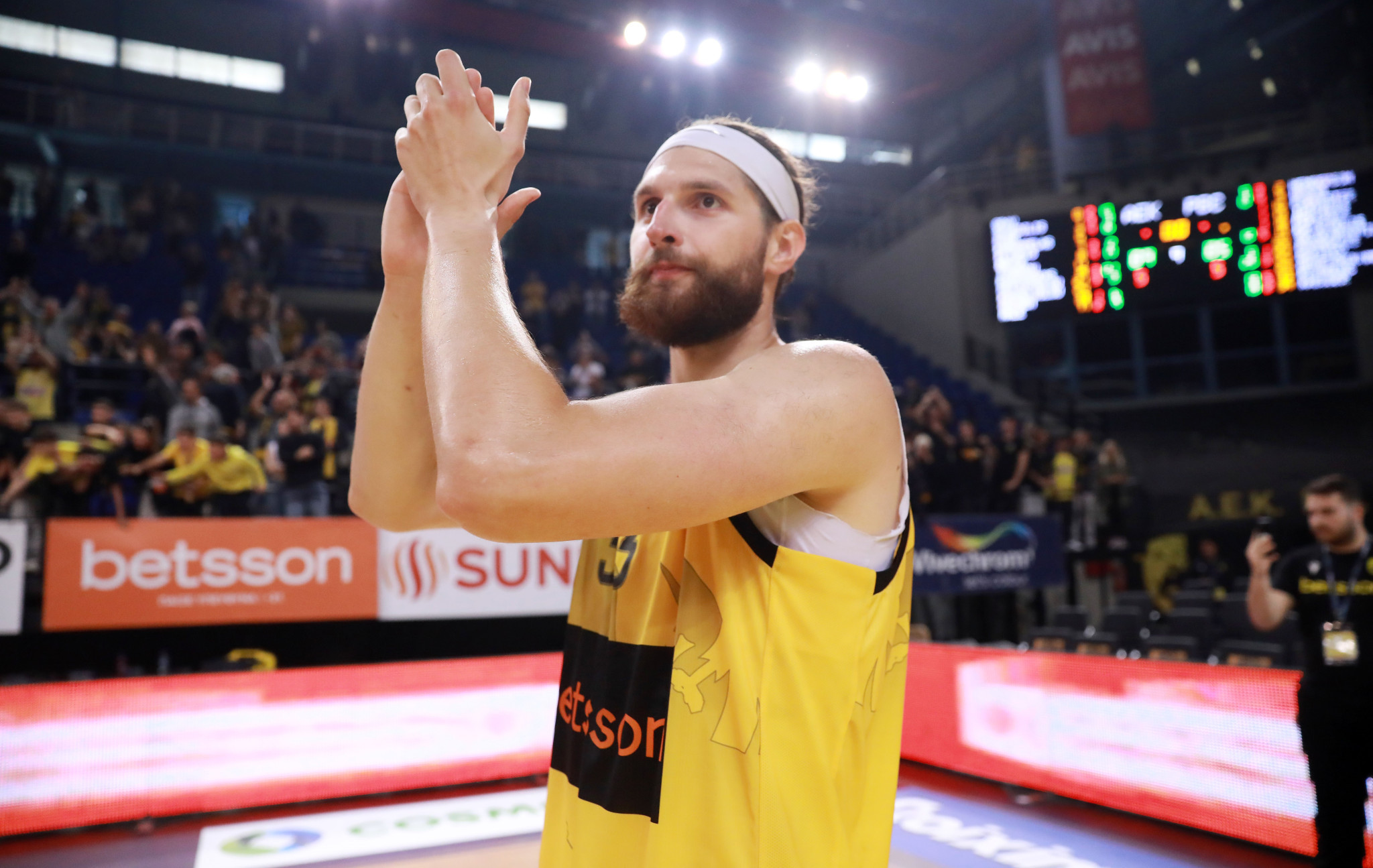 Ο Γκόλντεν «αποχαιρετά» την ΑΕΚ μέσω Athletiko: «Για πάντα στην καρδιά μου!»