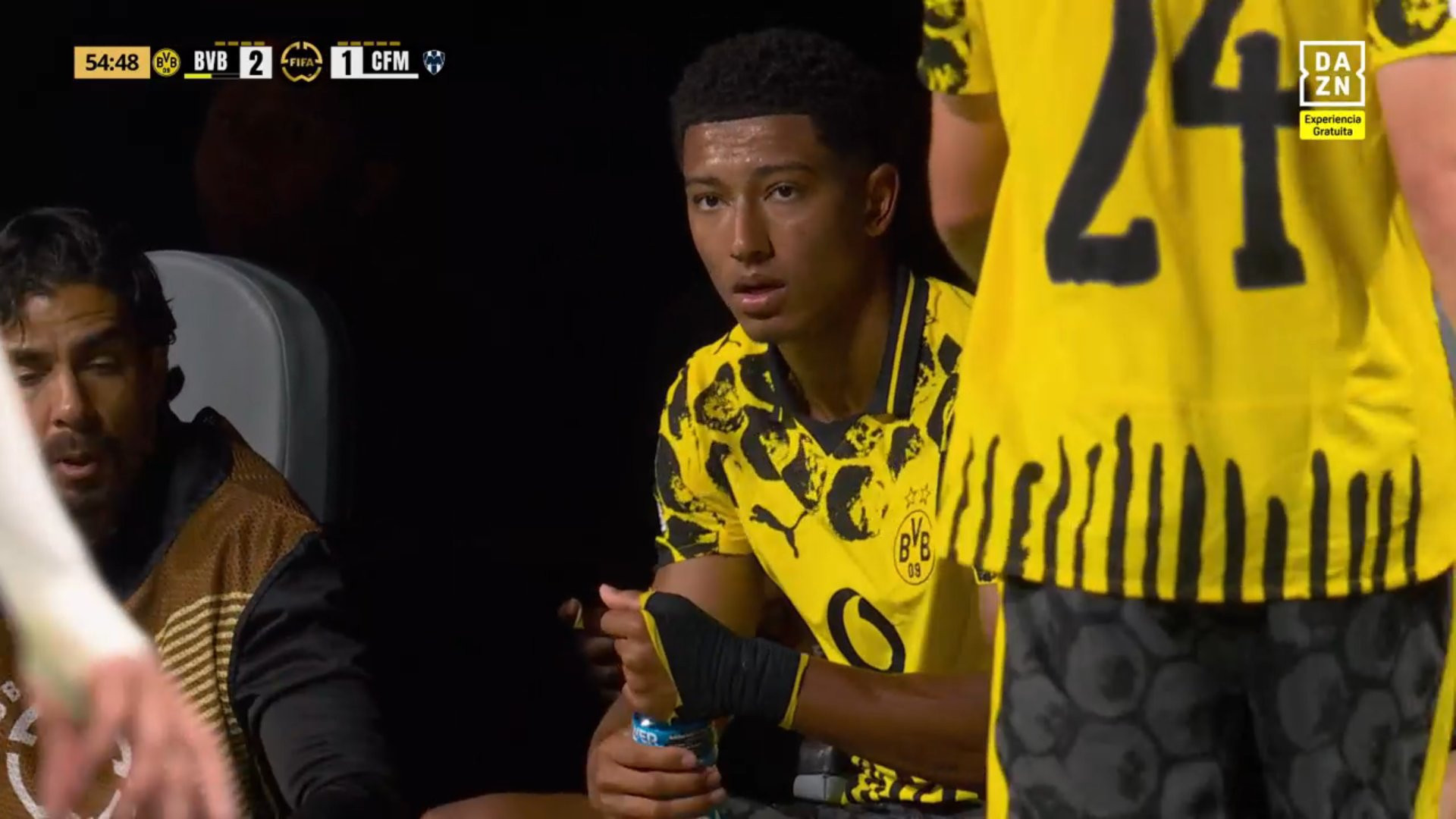 Σάλος στη Γερμανία με τον πατέρα του Μπέλιγχαμ: Επιτέθηκε στον αθλητικό διευθυντή της Ντόρτμουντ