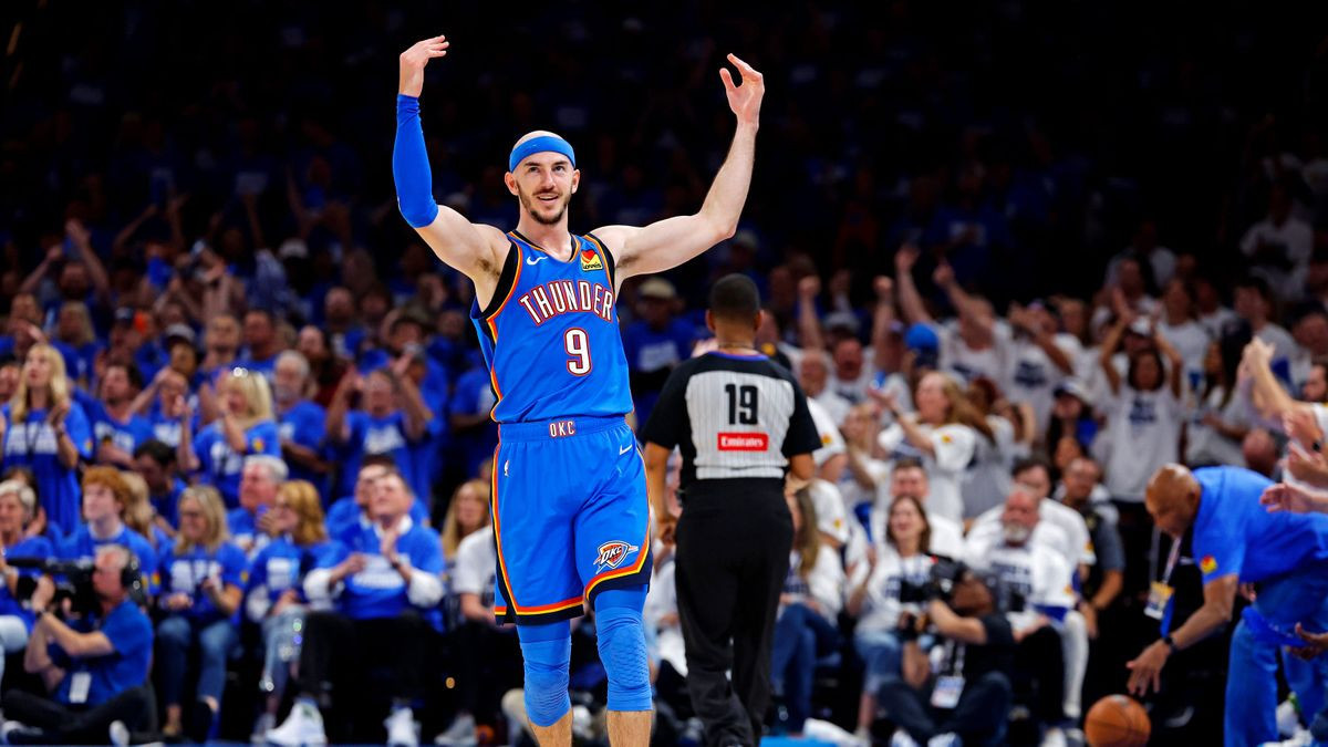 Όταν η ΑΕΚ έφτασε μια ανάσα από τον Άλεξ Καρούσο και τον έχασε λόγω... Λόνζο Μπολ