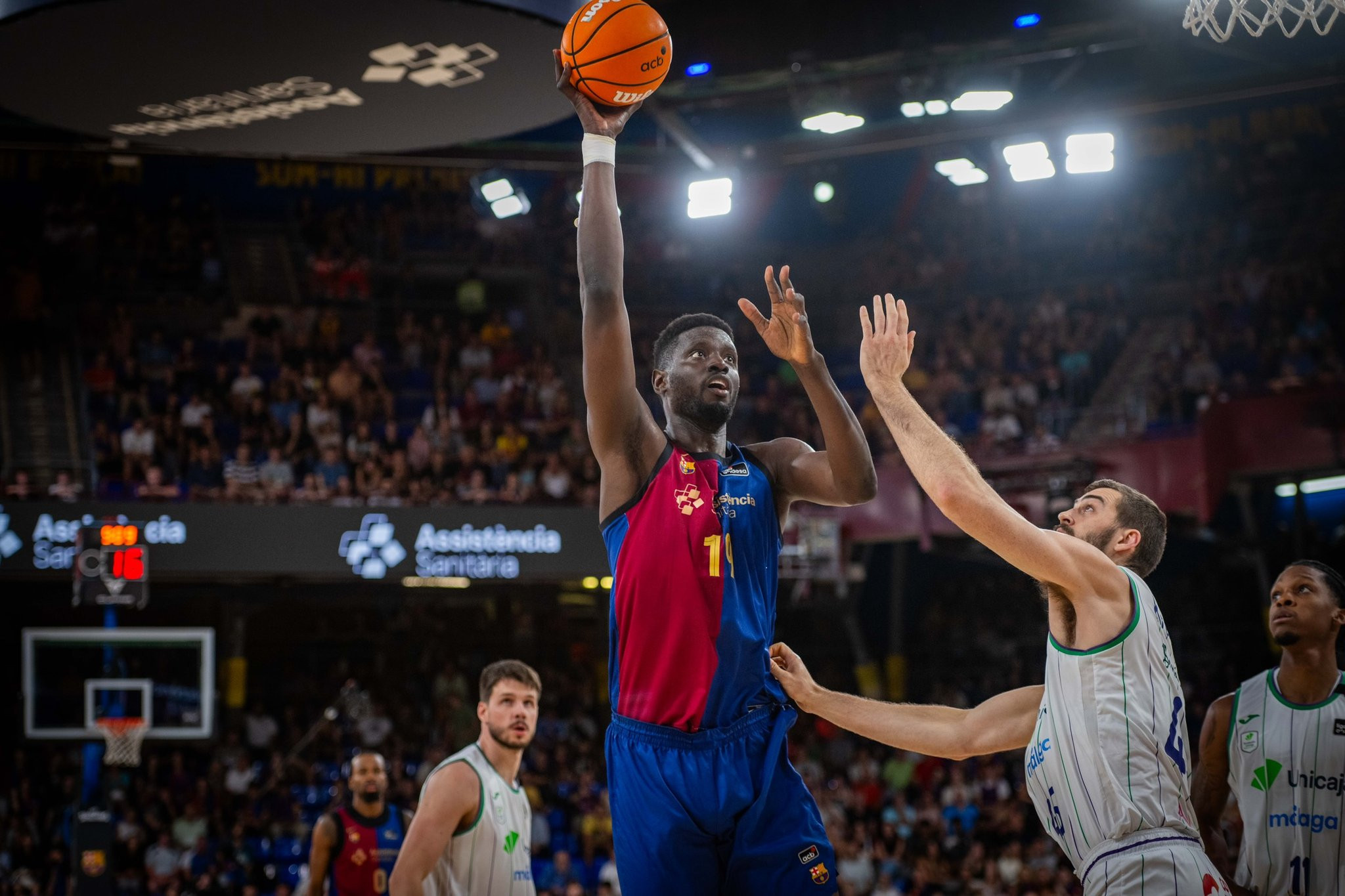 Τέλος ο Φαλ από την Μπαρτσελόνα