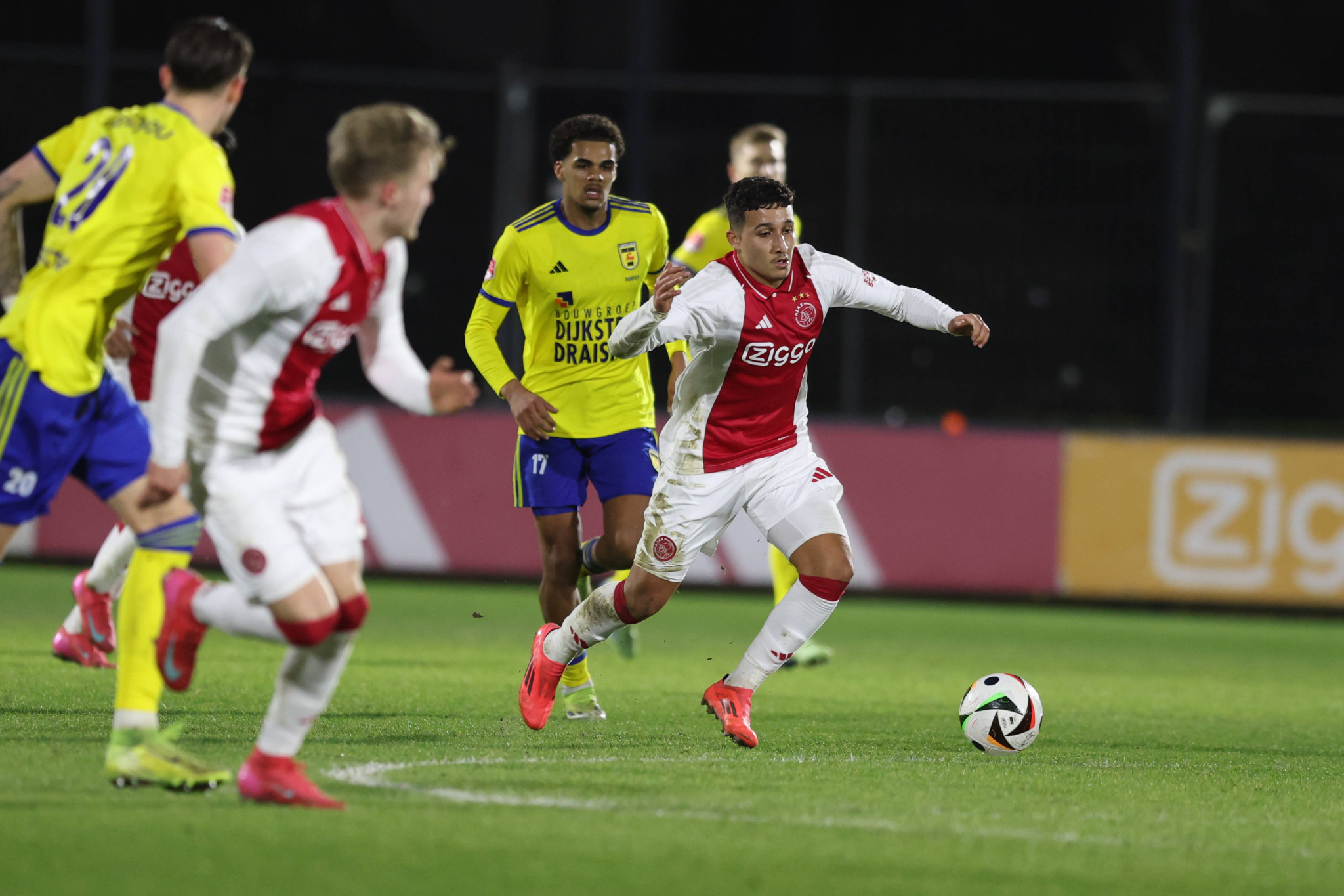 «Η ΑΕΚ για τον Τσουράκ του Άγιαξ»