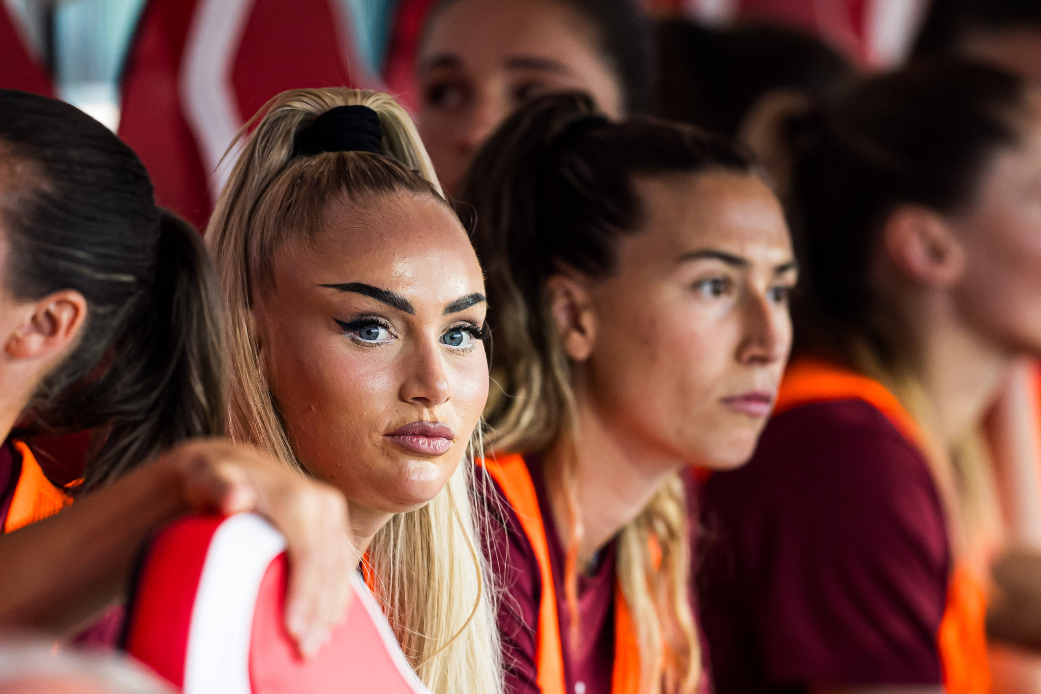 Η Αλίσια Λέμαν και το look των 2.700 ευρώ που εξόργισε τους οπαδούς μετά την ήττα από την Κ15