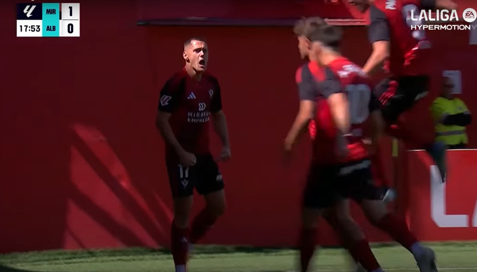 «Στο στόχαστρο του Ολυμπιακού ο Ιζέτα»