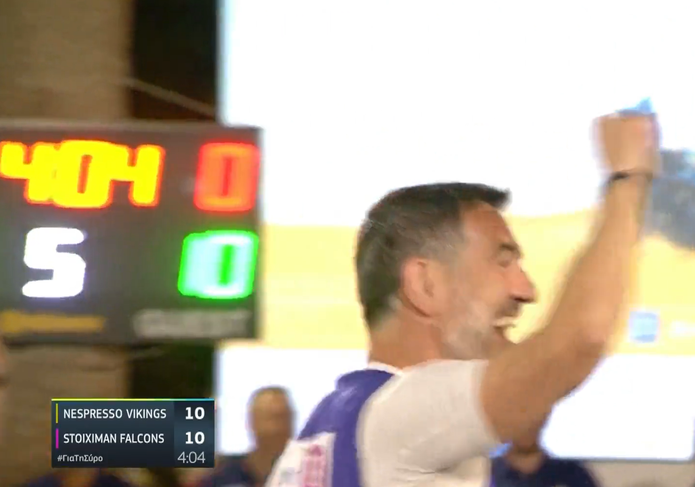 To απίθανο τρίποντο του Γιώργο Καραγκούνη στο AegeanBall Festival (video)