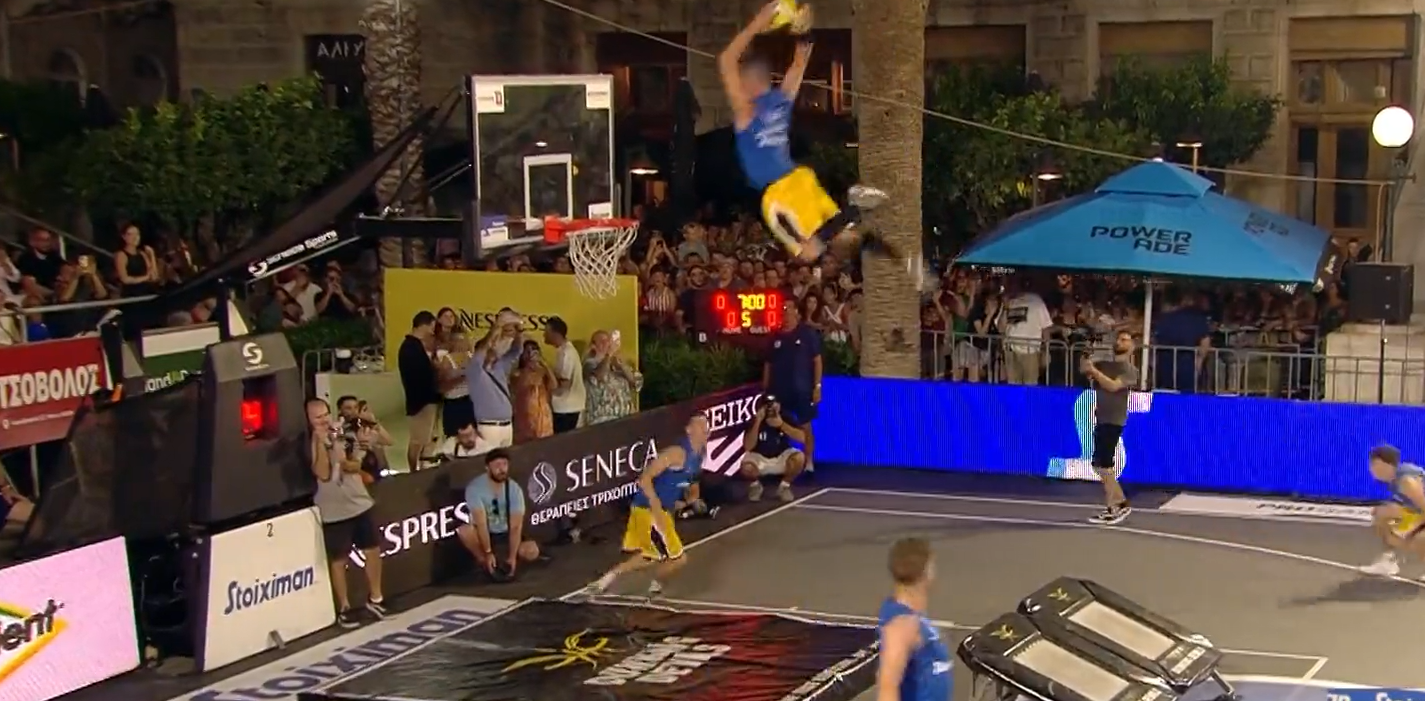 Τα απίστευτα καρφώματα στο τουρνουά του Πρίντεζη στη Σύρο (video)