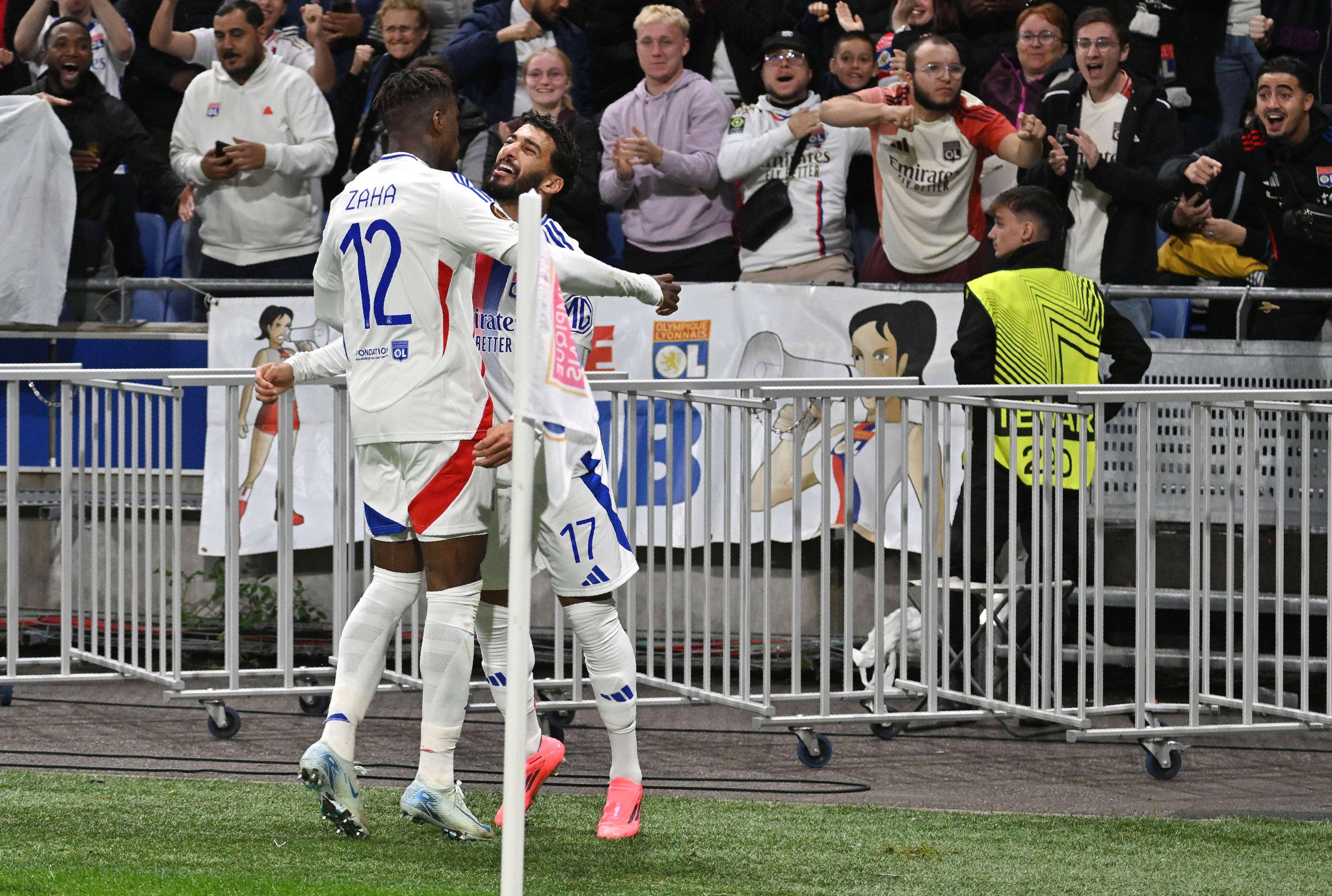 Από τα χρόνια της άνθησης στο οικονομικό φιάσκο - Πώς η Λιόν κατέρρευσε στα χέρια του Τέξτορ