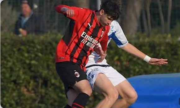Από τη Μίλαν σε ομάδα της Γ' εθνικής