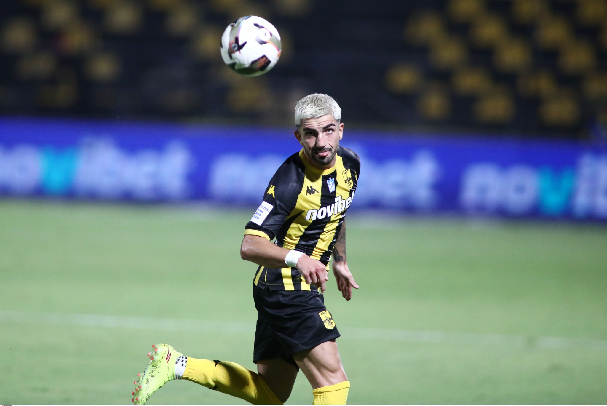 Εγινε πατέρας ο Μόντσου και αύριο πάει Ολλανδία