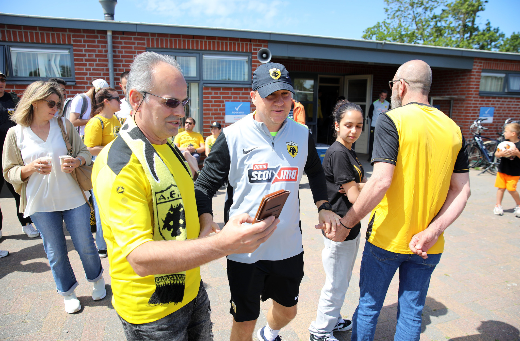 O Mάρκο Νίκολιτς φωτογραφήθηκε με φίλους της ΑΕΚ (video)