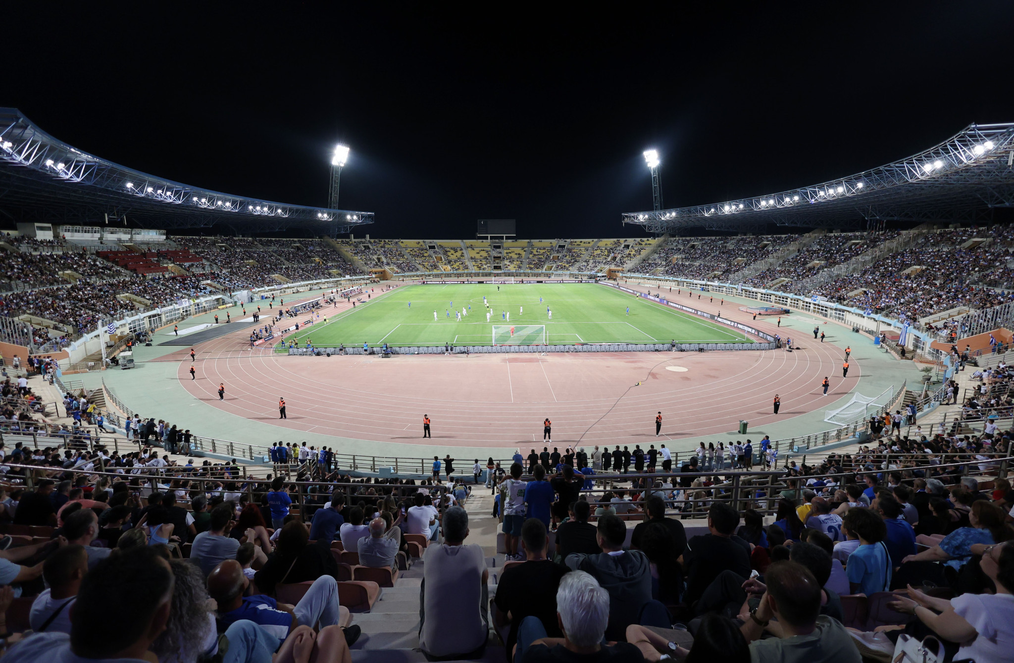 Πόσα εισιτήρια πήραν Ολυμπιακός και ΟΦΗ για το Super Cup