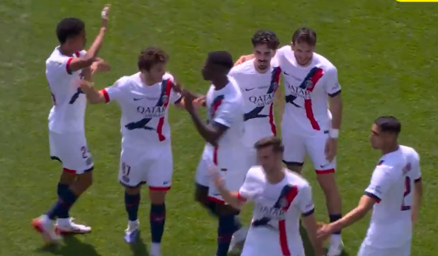 Σβηστά η Παρί κόντρα στη Σιάτλ και πρόκριση στους «16» για τους πρωταθλητές Ευρώπης