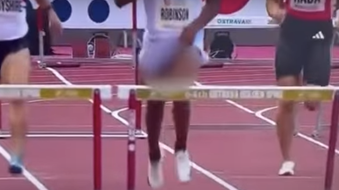 Φάνηκαν σχεδόν... όλα - Το αποκαλυπτικό ατύχημα αθλητή στίβου την ώρα του αγώνα (video)