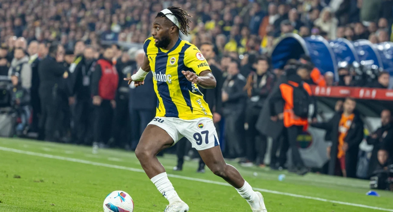 Αναφορές και στην Αγγλία για Μαξιμέν, αλλά οι δυσκολίες για τη μεταγραφή παραμένουν τεράστιες