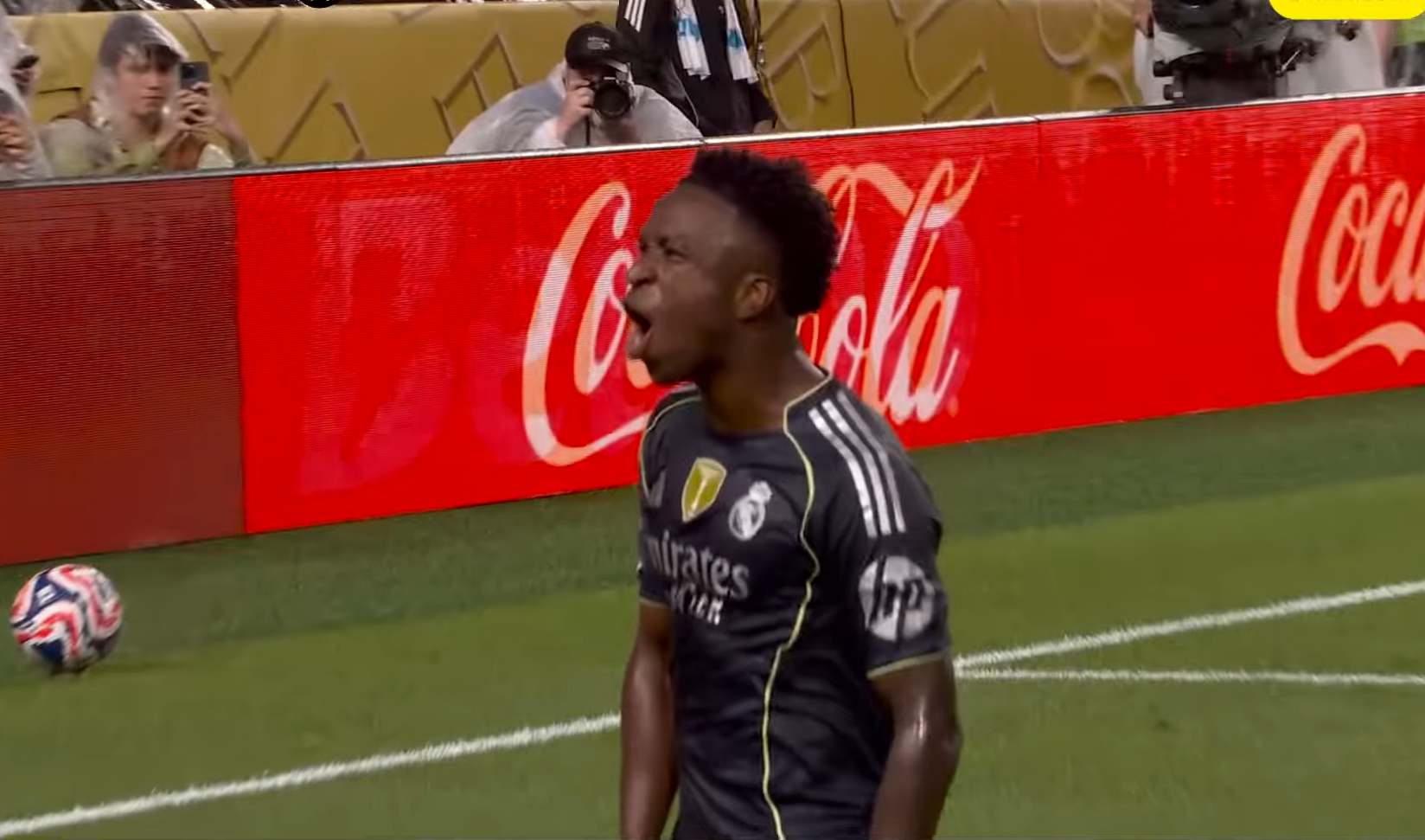 Κυριαρχική Ρεάλ κέρδισε 3-0 την Σάλτσμπουργκ με σόου «Βίνι»