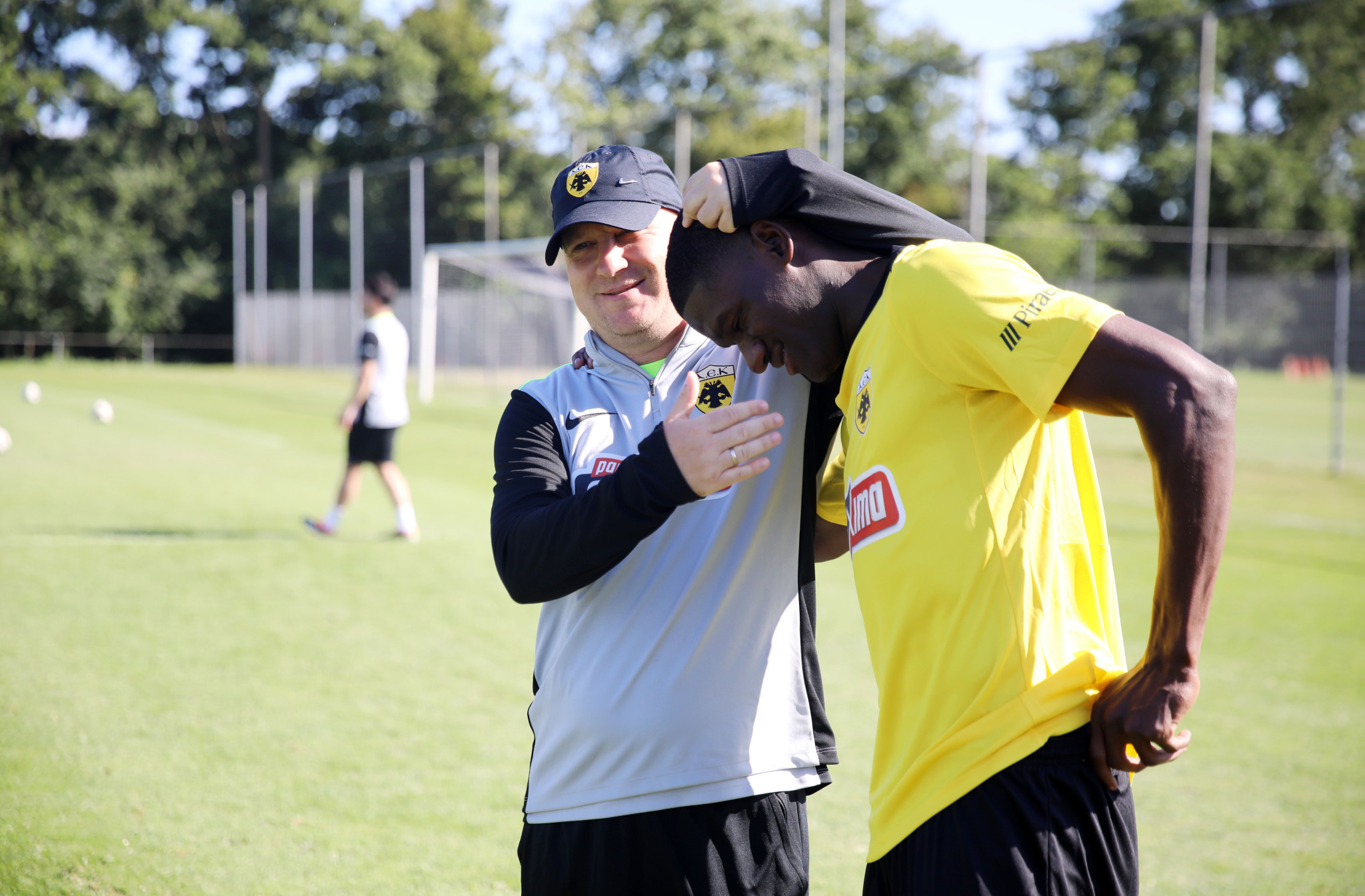 Ο Ζίνι έφτασε στην Ολλανδία και ξεκίνησε προπονήσεις - Συνομιλία με Νίκολιτς (video)