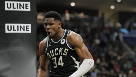 Οριστικό: Ο Γιάννης Αντετοκούνμπο παρέμεινε στους Μιλγουόκι Μπακς!