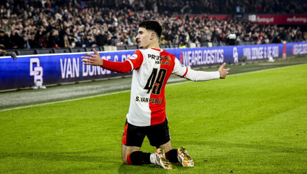 «Το μήλο κάτω απ' τη μηλιά»: Ο Φαν Πέρσι έβαλε αλλαγή τον γιο του κι αυτός πέτυχε δύο ασύλληπτες γκολάρες (video)