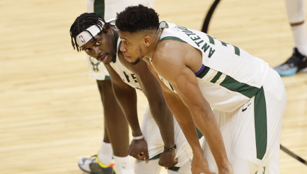 Επανένωση Αντετοκούνμπο-Χόλιντεϊ στη Νέα Υόρκη: Το φιλόδοξο πλάνο των Νικς