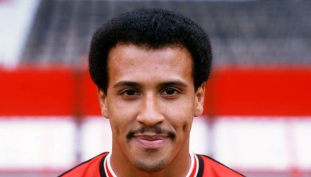 Απίστευτο κι όμως αληθινό: Ζούσε δέκα χρόνια στη Ζάκυνθο και παρίστανε παλαίμαχο παίκτη της Γιουνάιτεντ!