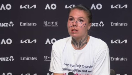 Το κορίτσι με τα τατουάζ στο πρόσωπο «κρύβει» μια συγκινητική ιστορία ζωής (video)