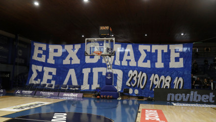 Ο Ηρακλής επέστρεψε: Τζατζίκι, πατάτες, «Ερχόμαστε σε λίγο» και τα 10 πανό που έγραψαν ιστορία