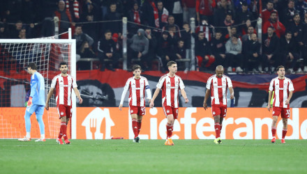 Ο Ολυμπιακός έμεινε «άσφαιρος» για τρίτο σερί ματς μετά από 16 χρόνια!