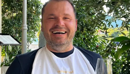 Τον αναγνωρίζετε; Σπουδαίος παίκτης στα νιάτα του, σήμερα φτιάχνει καφέδες μακριά από τα φώτα της δημοσιότητας (photo)