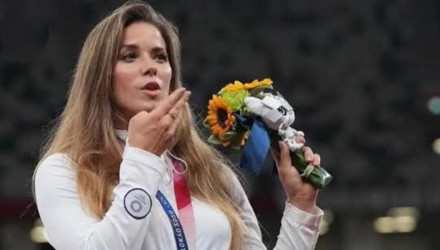 Μεγαλείο ψυχής: «Ασημένια» Ολυμπιονίκης πούλησε το μετάλλιό της για να σώσει τη ζωή ενός μικρού αγοριού