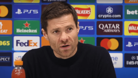 Χαμός στο «Χ» με Αλόνσο: Οπαδική σελίδα της Λίβερπουλ τον έντυσε στα κόκκινα!