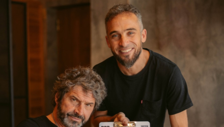 Κάποτε κόστισε 7.5 εκατομμύρια στον Ολυμπιακό, τώρα «ζει» για το YouTube και τη μουσική!