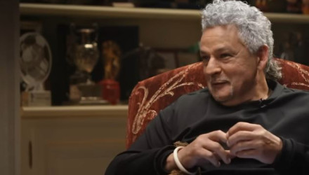 Τον λάτρεψαν εκατομμύρια άνθρωποι στον κόσμο - Σήμερα ο θρύλος της μπάλας είναι αγρότης, κόβει ξύλα και οδηγεί τρακτέρ