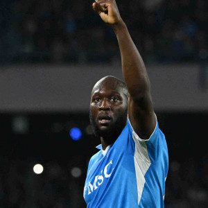 Λυτρωτής Λουκάκου, νίκη στο φινάλε για τη Νάπολι στη Βερόνα