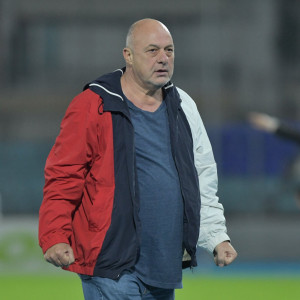 Μπέος: «Αισθάνομαι ντροπή για τη διαιτησία - Τα σφυρίγματα εξυπηρετούν τους "μεγάλους"»