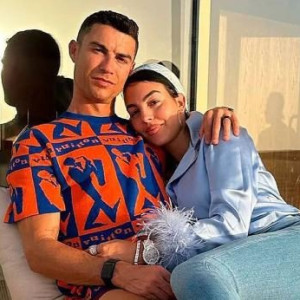 «Ήμουν καθαρίστρια, τώρα είμαι γαμ@@@νο αφεντικό» - Η σύντροφος του Κριστιάνο προκαλεί και τα social media την δικάζουν