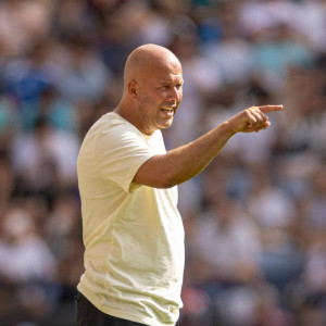 Πολύ κοντά στη παραμονή του στην Λίβερπουλ ο Σλοτ, παρά τη φετινή «κατηφόρα»