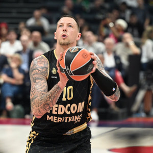 Τι ισχύει με τη συμμετοχή του Τάις στο ματς με τον Ολυμπιακό