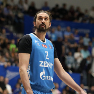 Κι όμως, ο Σβεντ παίζει ακόμα και έχει κάνει μια σημαντική αλλαγή!