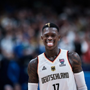 Ντένις Σρέντερ: Ο άνθρωπος που γίνεται trade πιο γρήγορα από τη σκιά του!