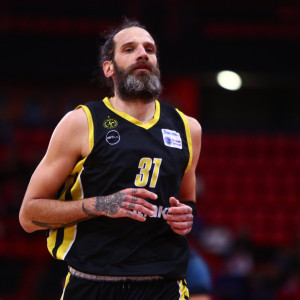 Τέλος εποχής: Ο Χάρης Γιαννόπουλος αποχαιρέτησε τα παρκέ με ένα συγκινητικό βίντεο