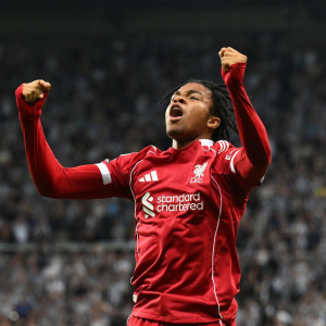 Το 17χρονο «διαμαντάκι» της Λίβερπουλ ξεπέρασε Όουεν - Φάουλερ κι έσπασε ρεκόρ στο Anfield!